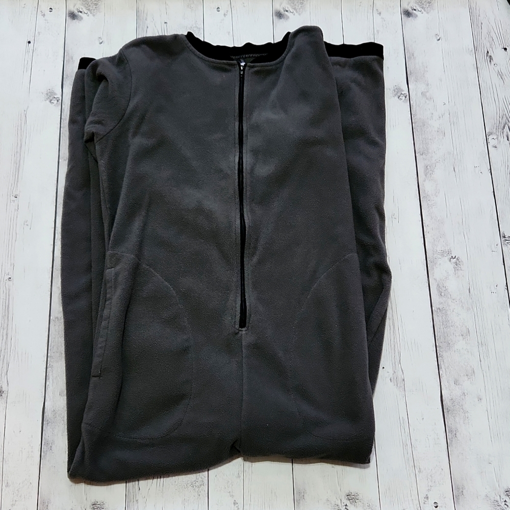 Sleepyheads M-S Charcoal Gray one piece zip up pajamas